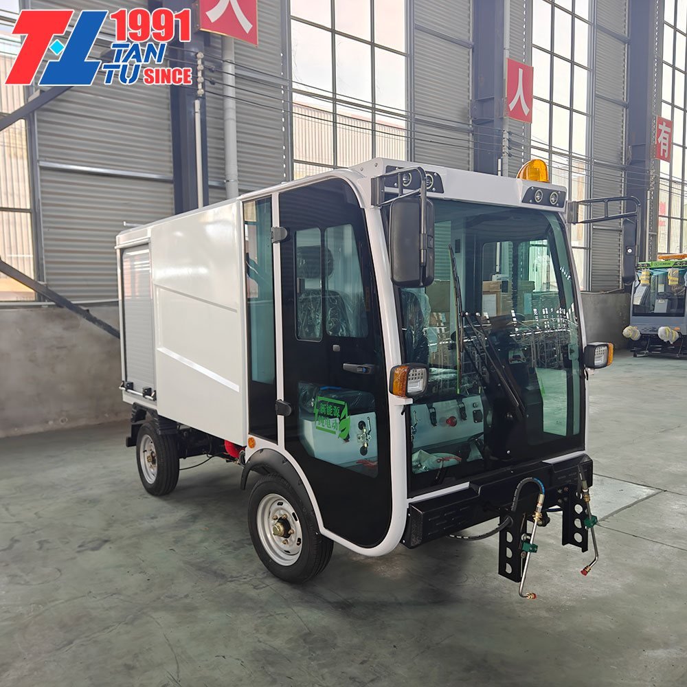 Electric Sweeper image 5 Electric Sweeper - 四轮清洁车主图 (1)
